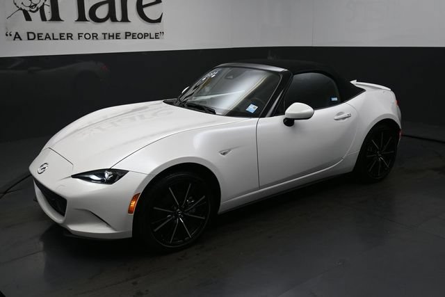 Used 2024 MAZDA MX-5 Miata Grand Touring w/ Weather Package RWD image 25