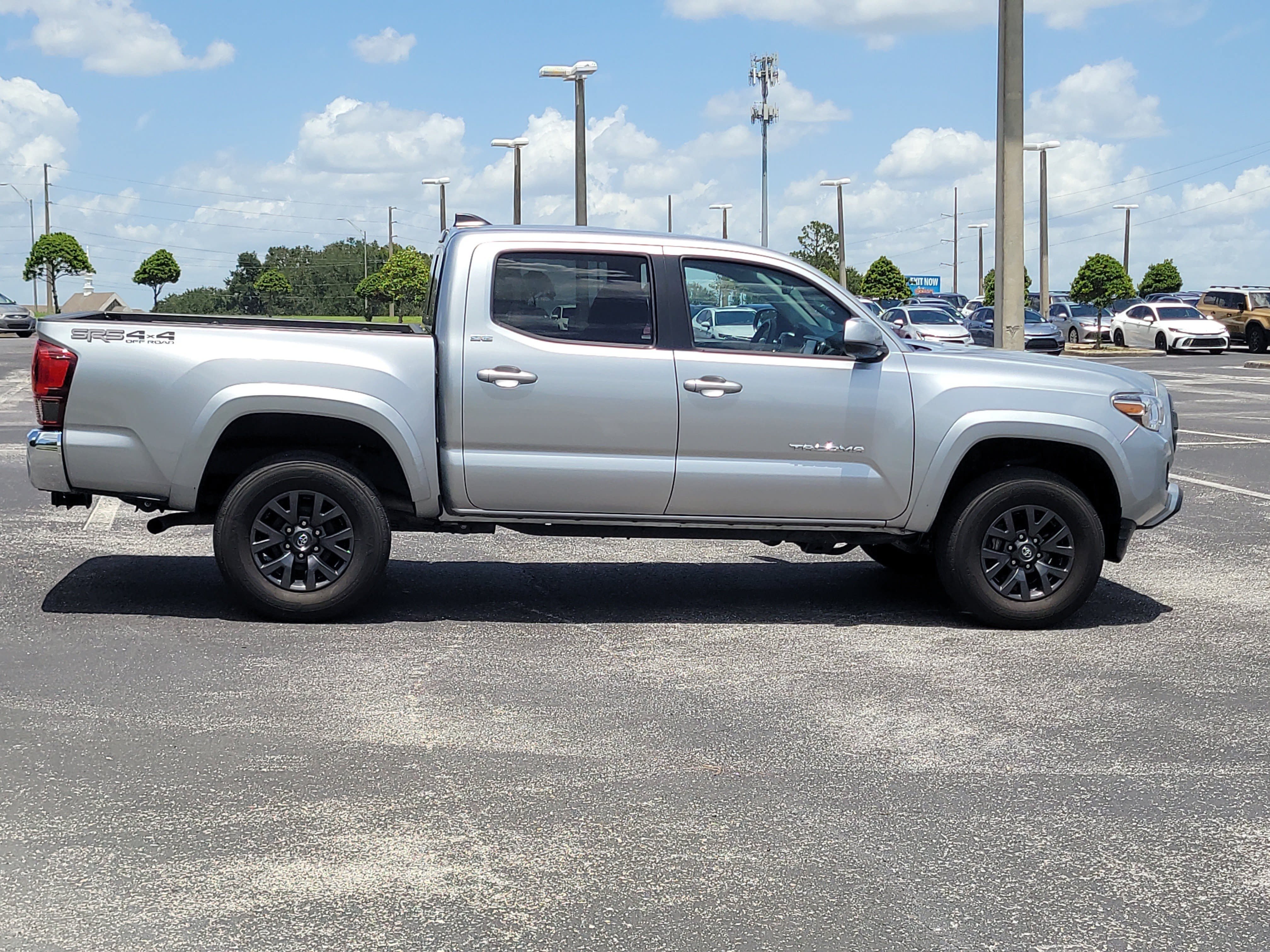 Used 2023 Toyota Tacoma SR5 AWD/4WD image 8