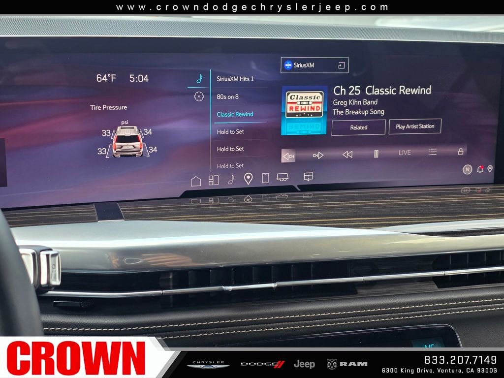 Used 2025 Cadillac Escalade ESV Premium Luxury image 29