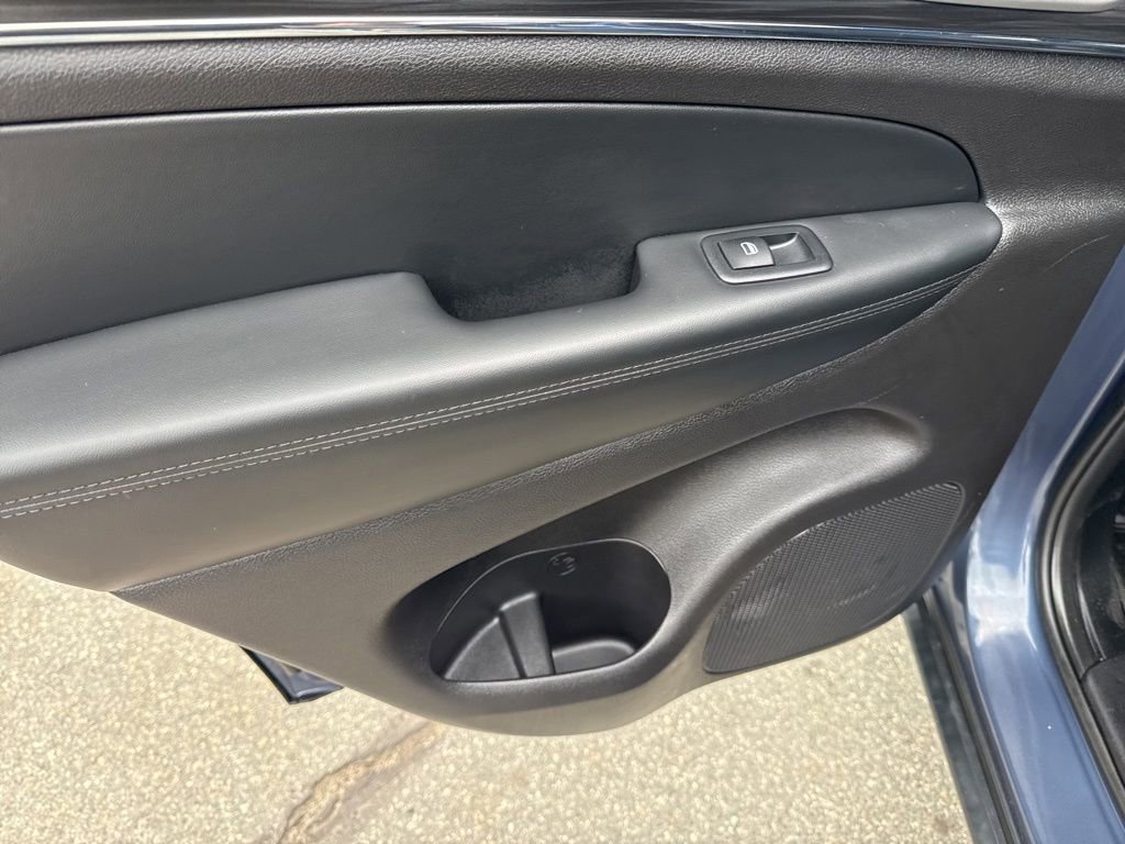 Used 2021 Jeep Grand Cherokee Limited image 16