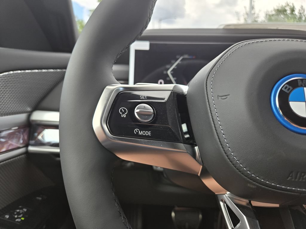 New 2026 BMW i7 xDrive60 AWD/4WD image 29