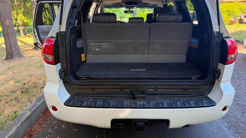 Used 2016 Toyota Sequoia Platinum AWD/4WD image 8