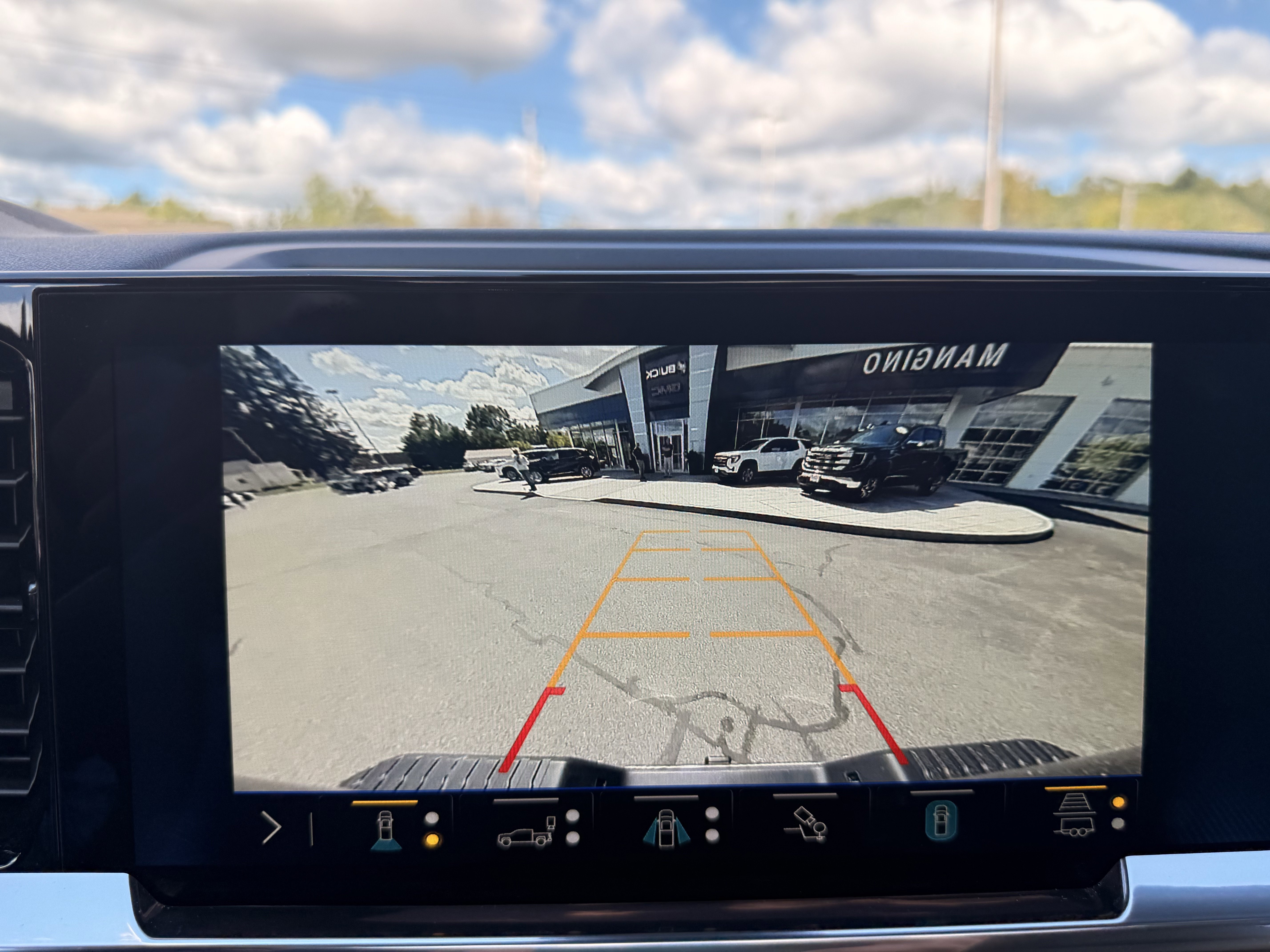 Certified 2024 Chevrolet Silverado 2500 LTZ w/ LTZ Plus Package image 17