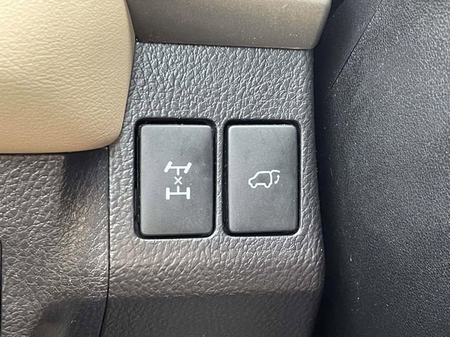 Used 2015 Toyota RAV4 Limited image 20