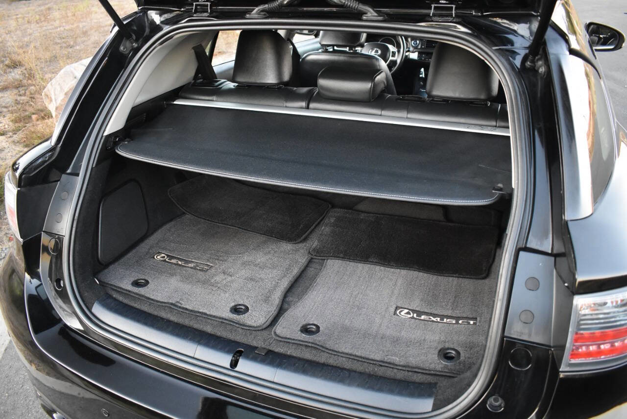 Used 2013 Lexus CT 200h image 45