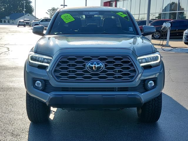 Used 2022 Toyota Tacoma TRD Off-Road AWD/4WD image 8