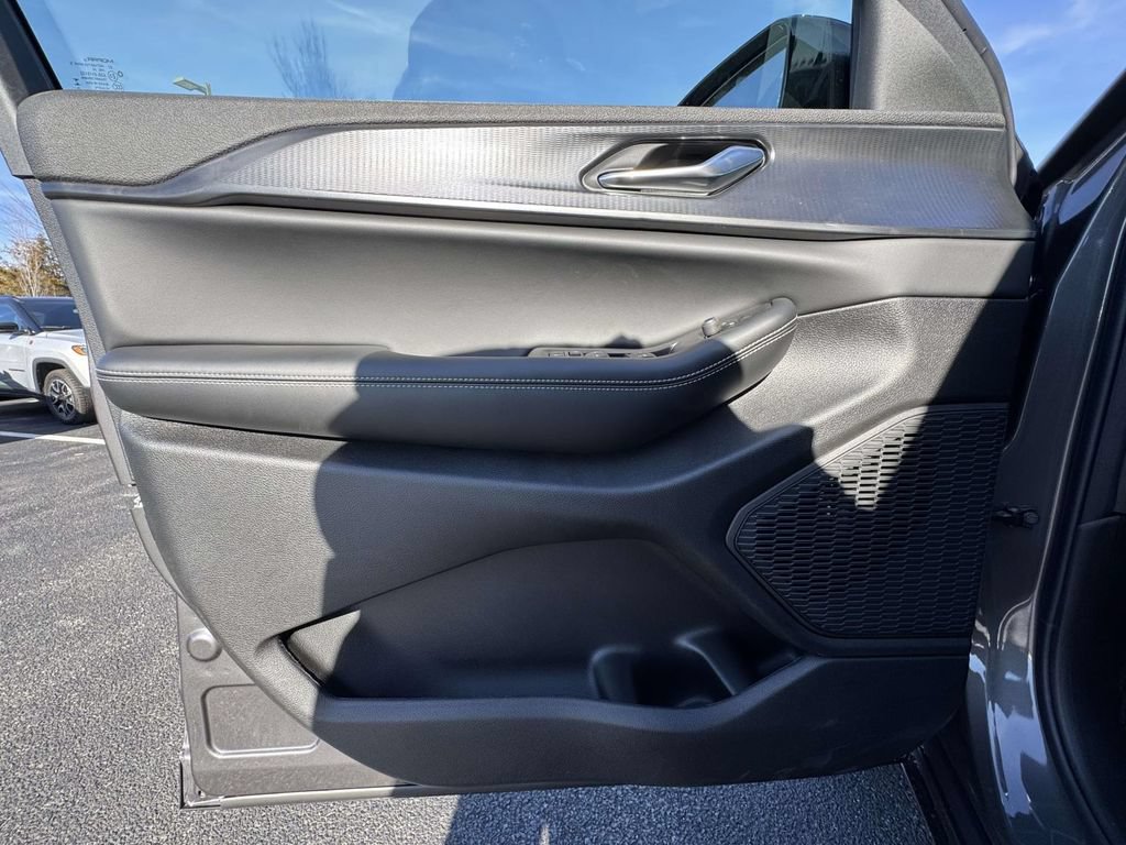 New 2025 Jeep Grand Cherokee L Altitude AWD/4WD image 26