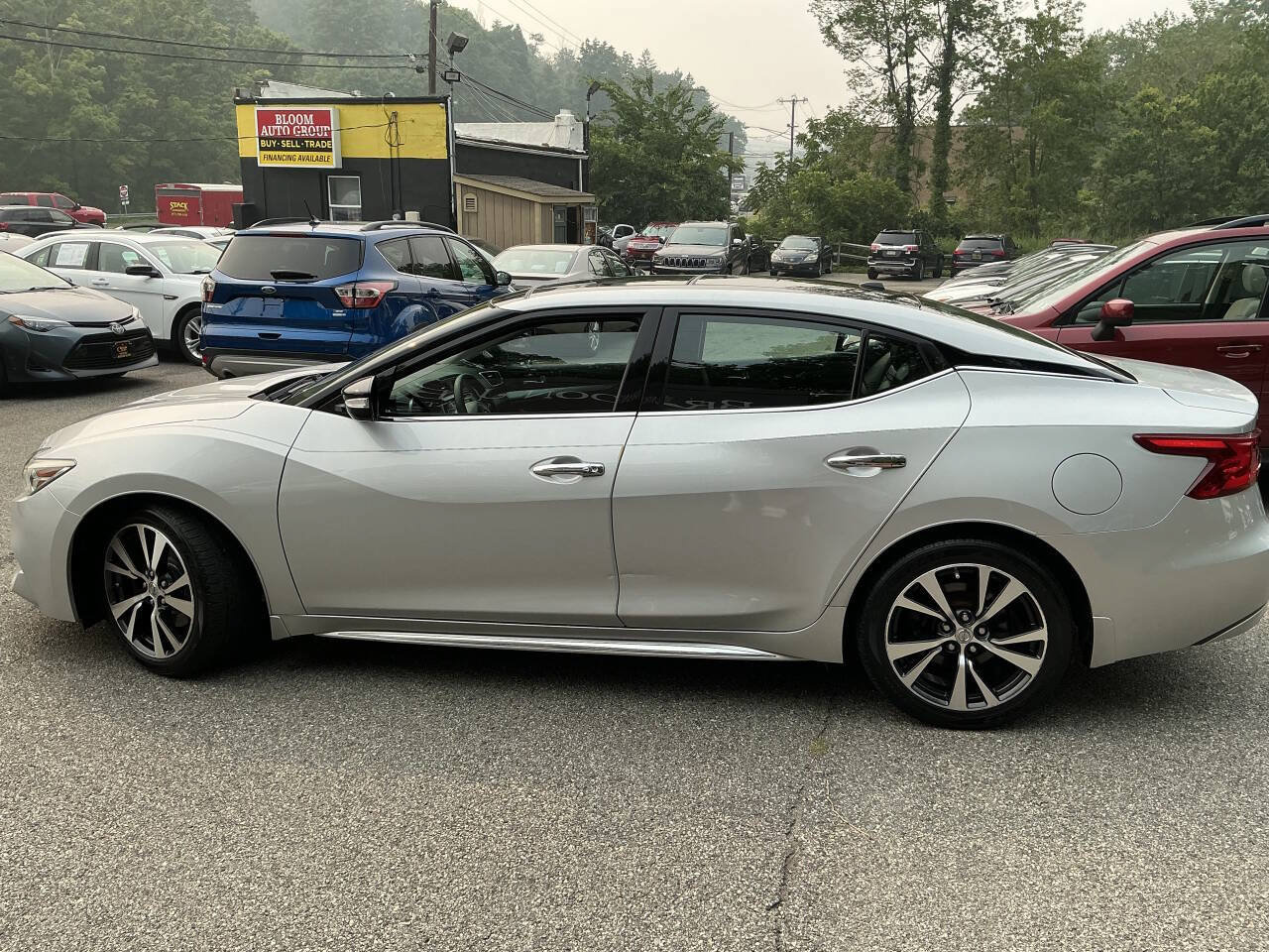 Used 2016 Nissan Maxima 3.5 SL w/ Interior Lighting Package FWD image 7