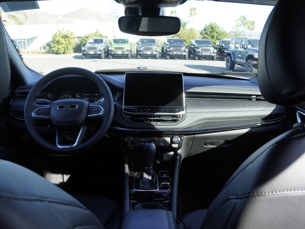 New 2026 Jeep Compass Latitude AWD/4WD image 27
