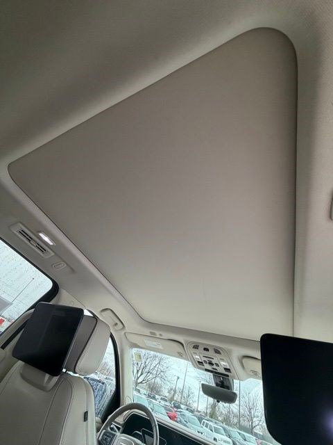 Used 2021 GMC Yukon XL Denali AWD/4WD image 31