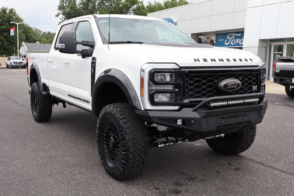 New 2026 Ford F250 Lariat w/ Black Appearance Package AWD/4WD image 2