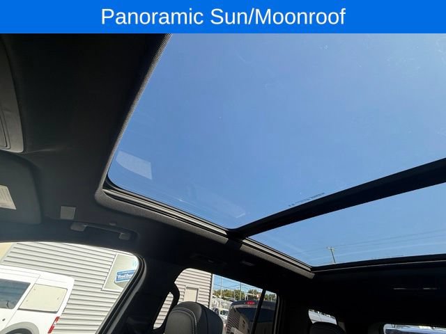 Used 2025 Chevrolet Traverse LT w/ Sun and Wheel Package FWD image 15