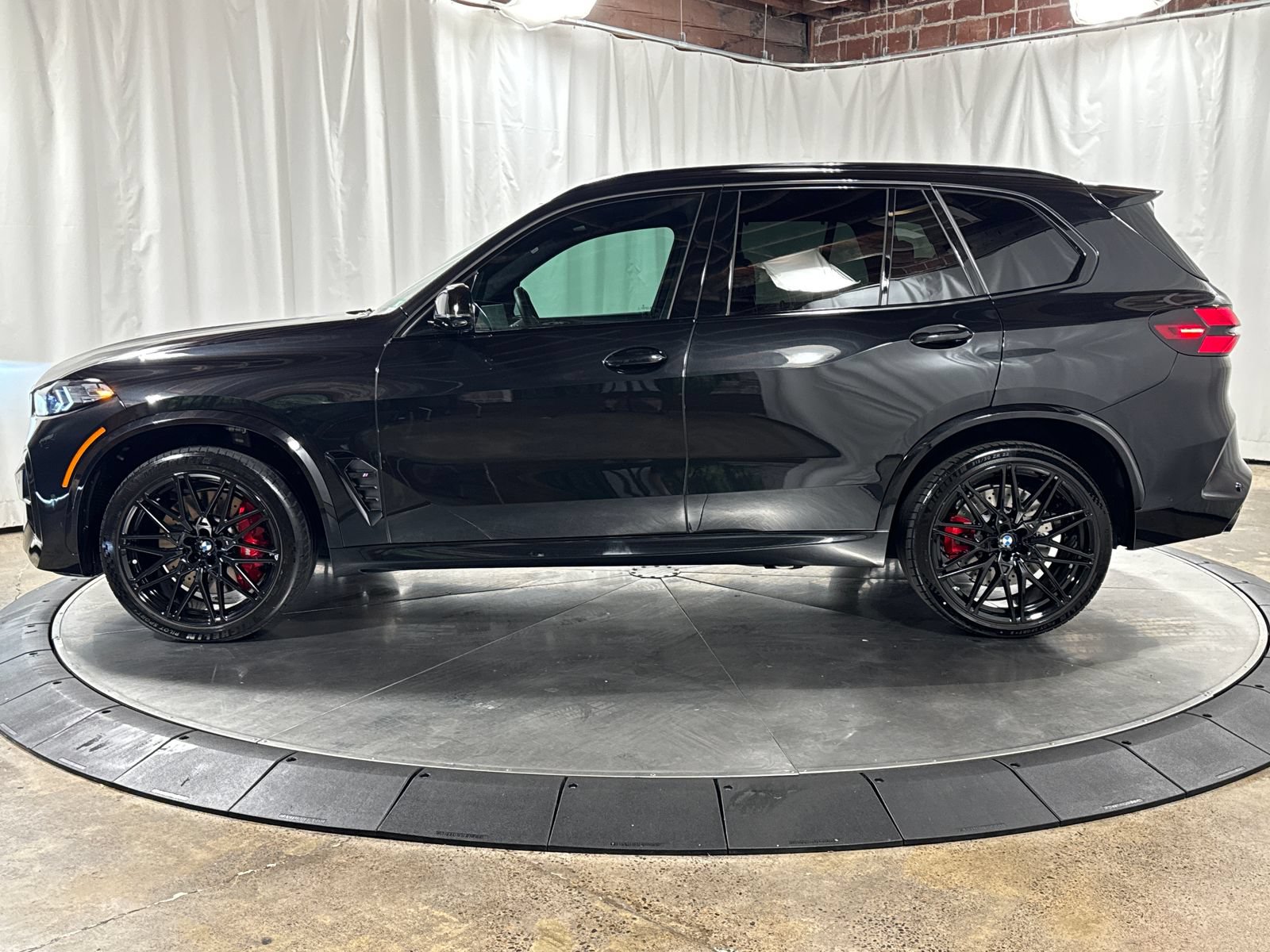 Used 2026 BMW X5 M Competition w/ Executive Package AWD/4WD image 9