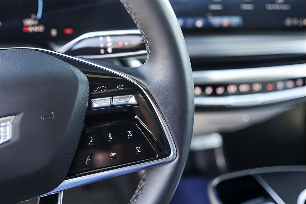 Certified 2024 Cadillac Lyriq Luxury image 12