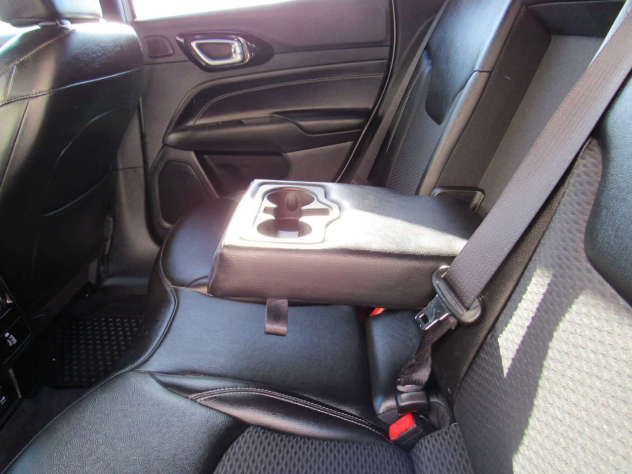 Used 2023 Jeep Compass Latitude w/ Sun and Sound Group image 35