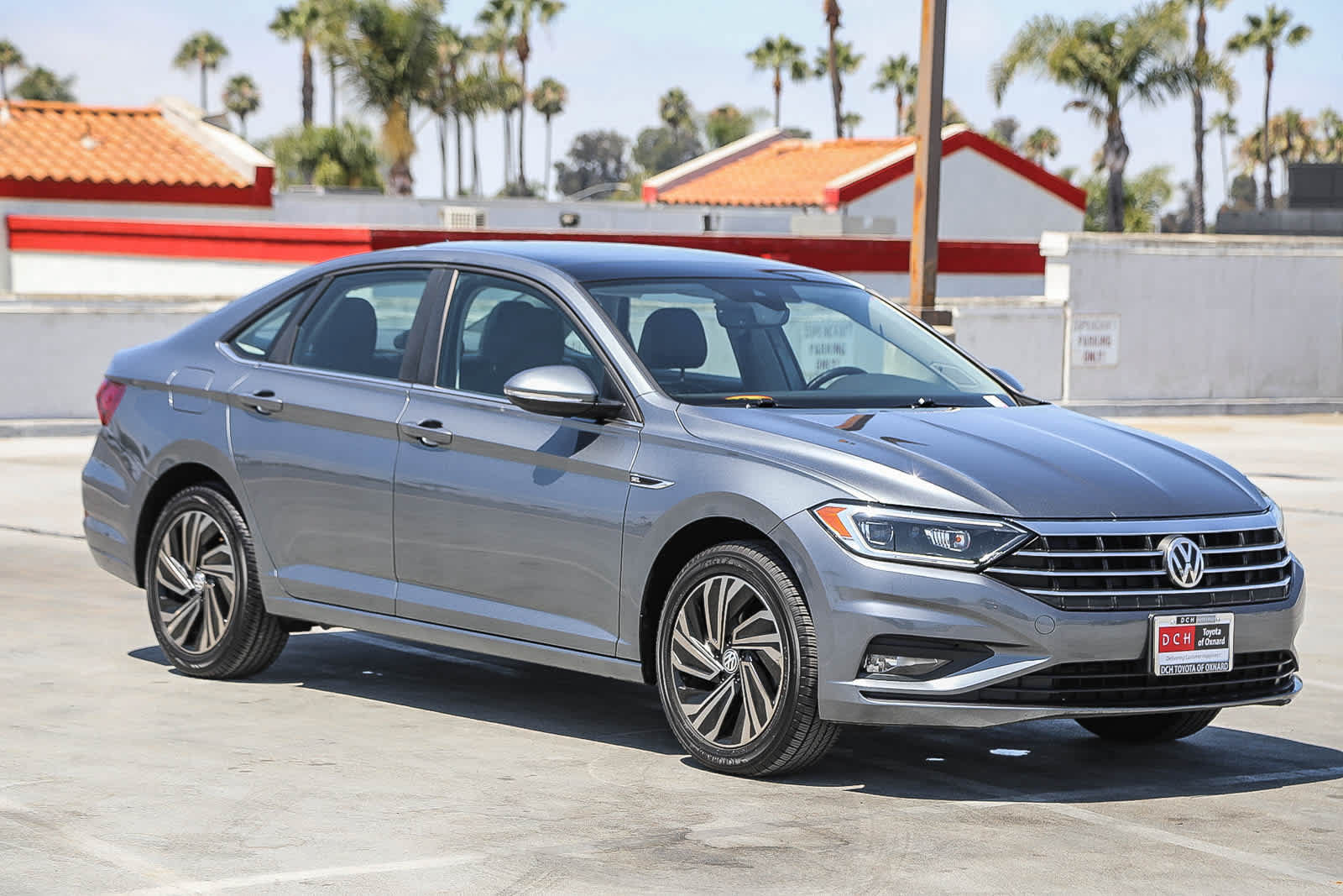 Used 2019 Volkswagen Jetta SEL Premium FWD image 4