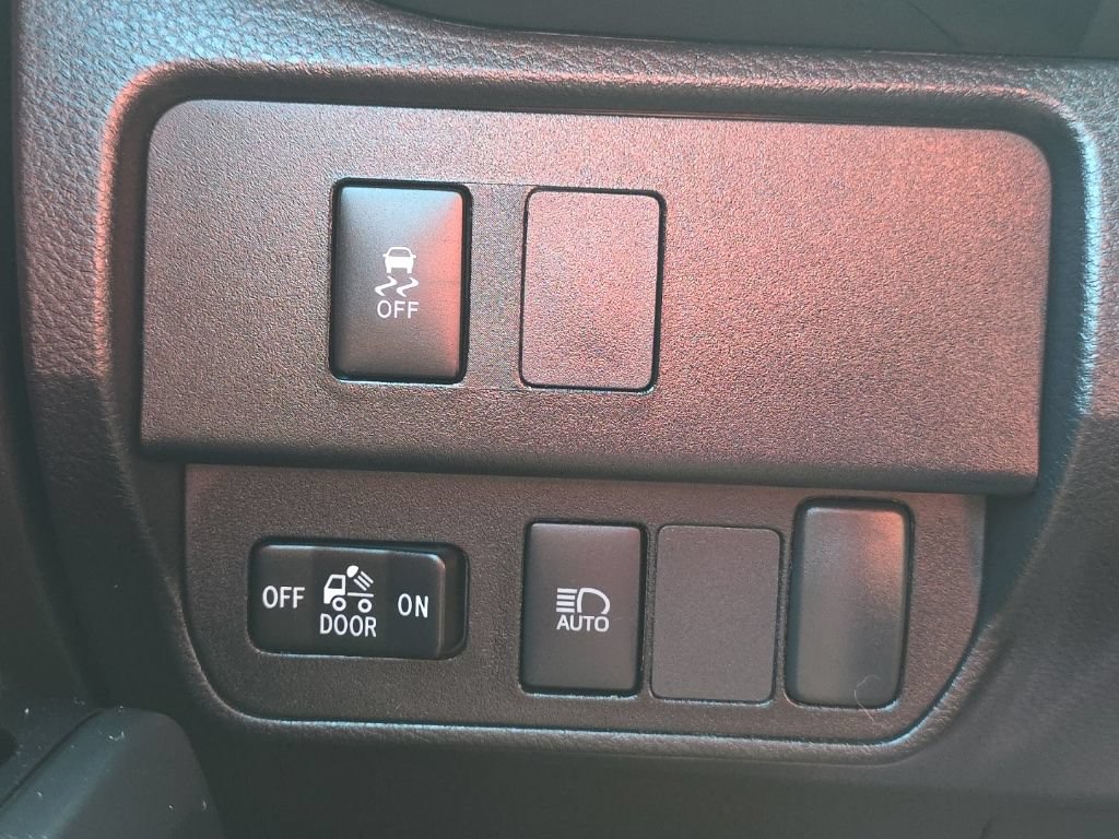 Used 2023 Toyota Tacoma SR AWD/4WD image 21