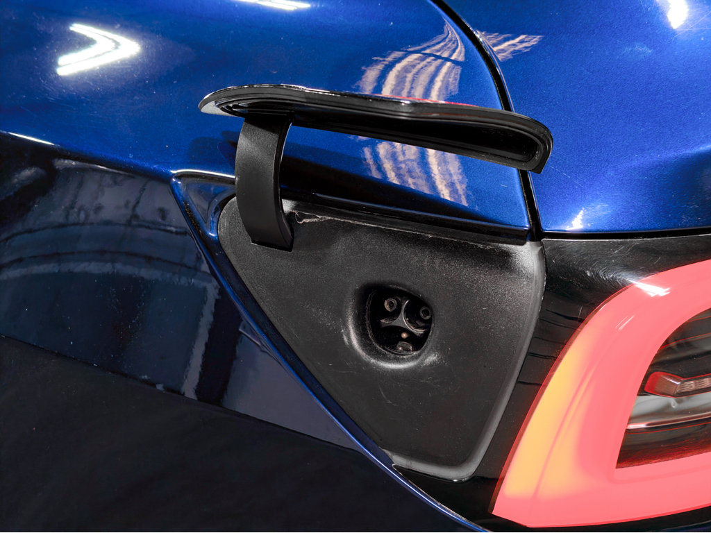 Used 2018 Tesla Model 3 Long Range image 5