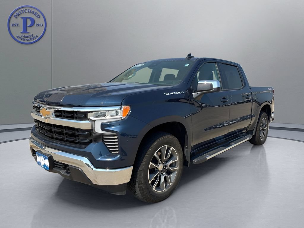 Used 2023 Chevrolet Silverado 1500 LT AWD/4WD image 7