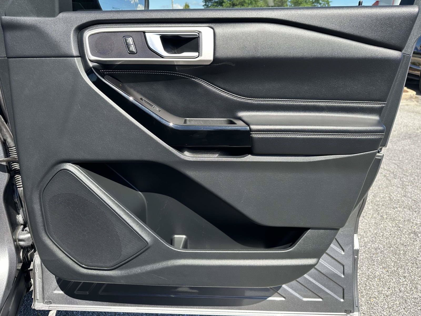 Used 2022 Ford Explorer ST AWD/4WD image 19