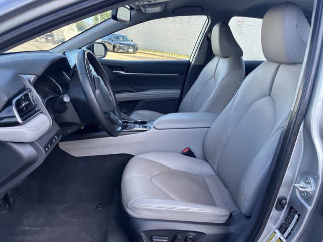 Used 2024 Toyota Camry XSE FWD image 17