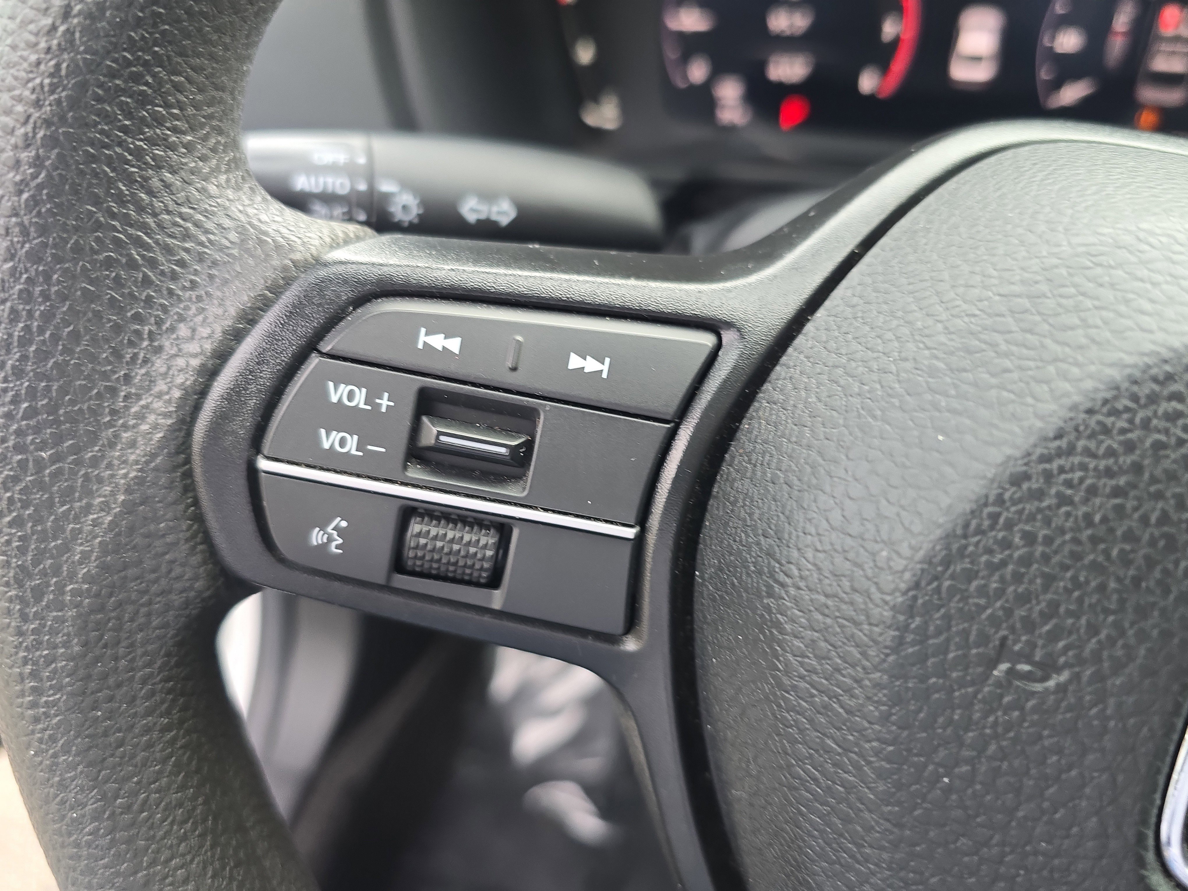 Certified 2023 Honda Accord EX image 19