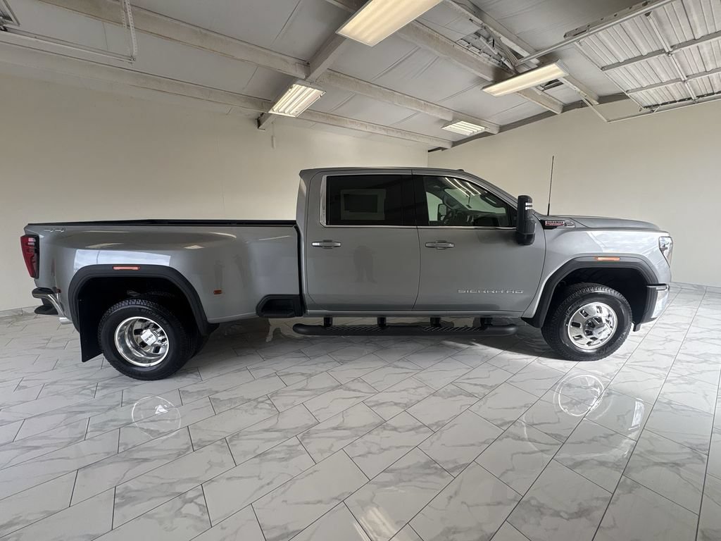 New 2026 GMC Sierra 3500 SLE w/ SLE Value Package AWD/4WD image 9
