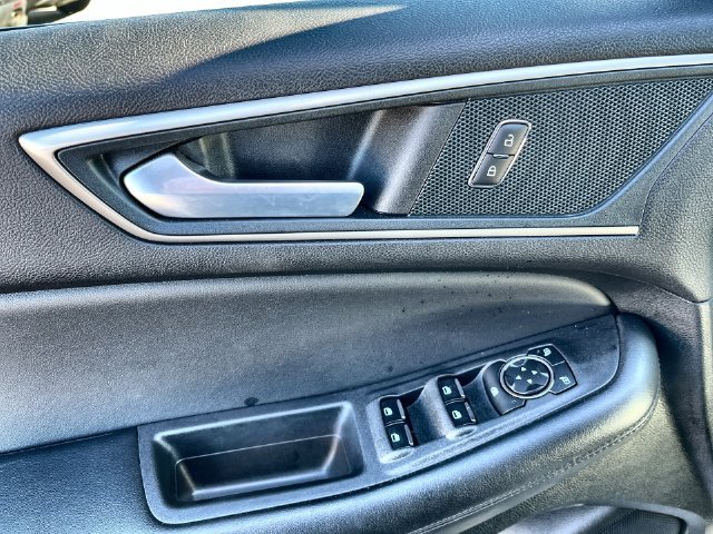 Used 2024 Ford Edge SEL AWD/4WD image 23
