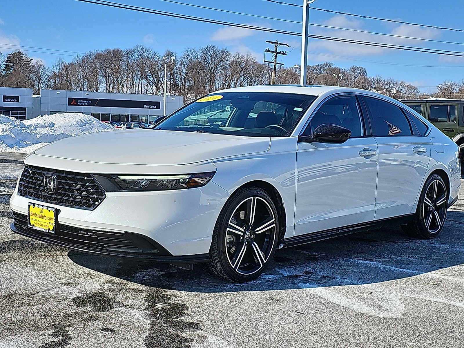 Used 2024 Honda Accord Sport image 3