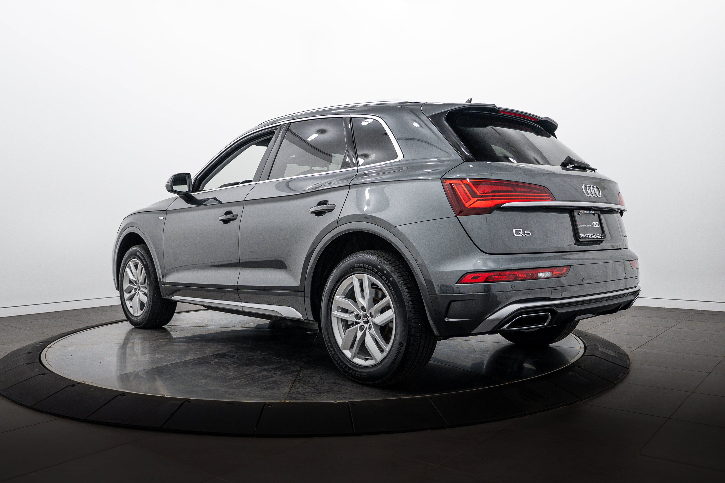 Certified 2023 Audi Q5 2.0T Premium w/ Convenience Package AWD/4WD image 5