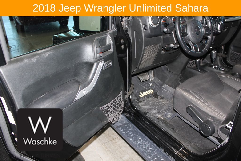 Used 2018 Jeep Wrangler Unlimited Sahara image 14