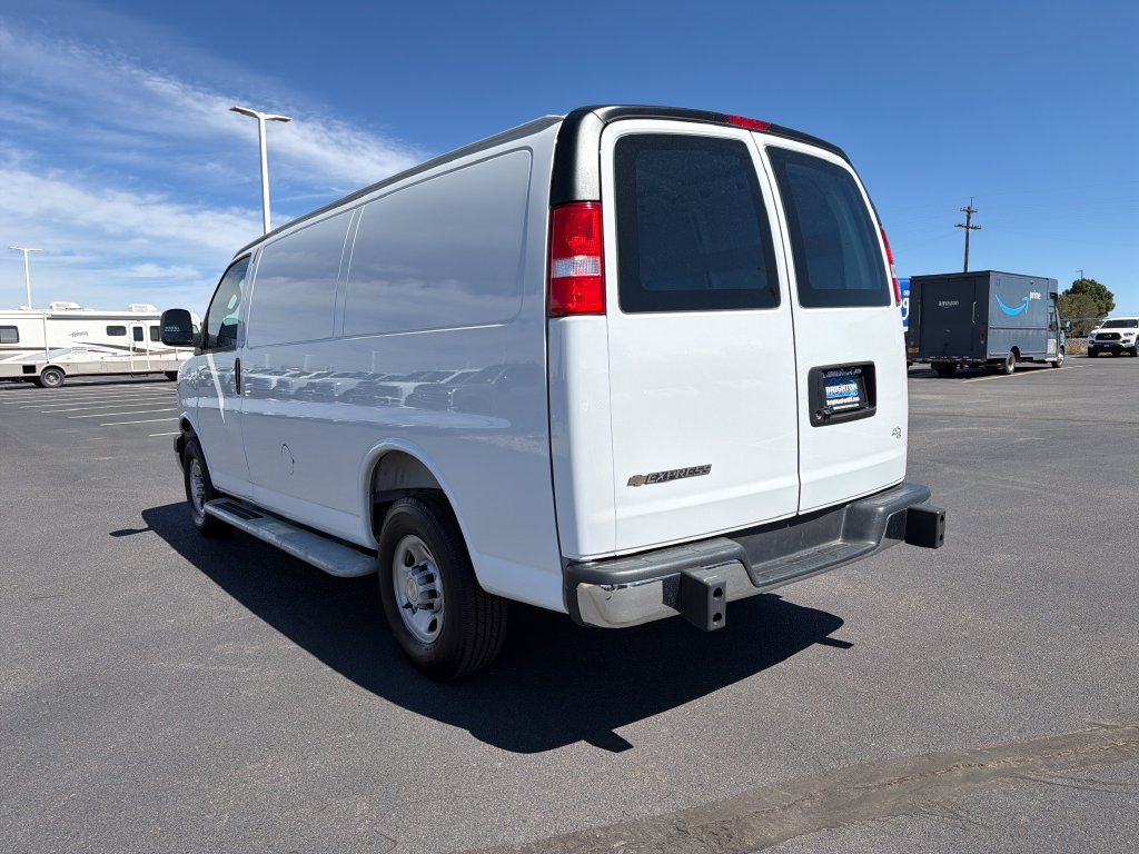 Used 2025 Chevrolet Express 2500 w/ Driver Convenience Package RWD image 5