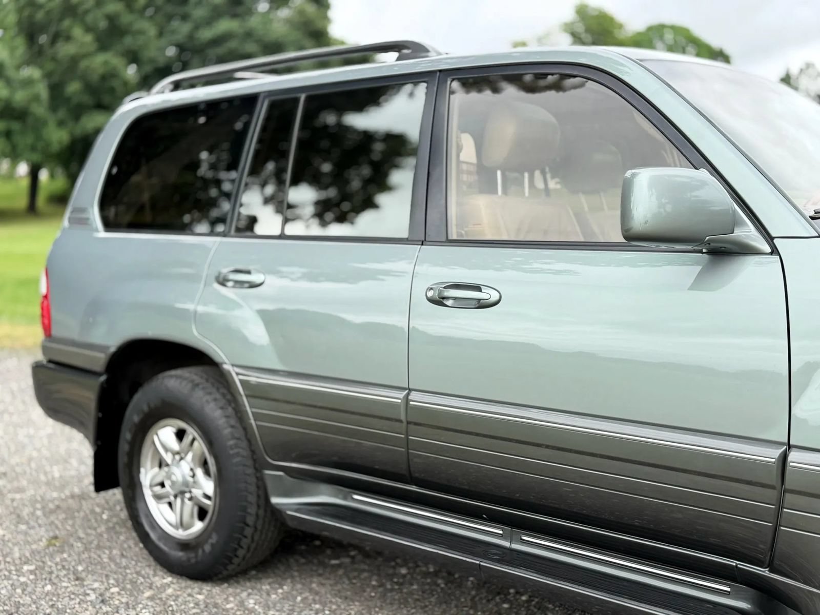Used 2001 Lexus LX 470 4WD image 12