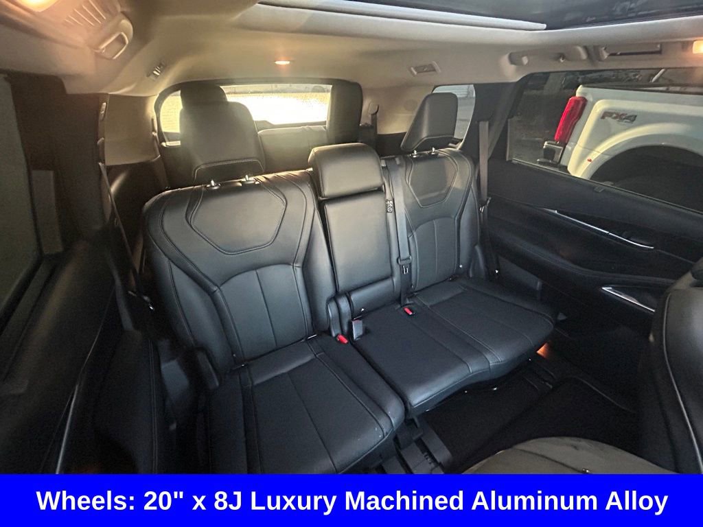 Used 2023 INFINITI QX60 Sensory w/ Cargo Package image 30