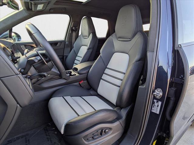 New 2025 Porsche Cayenne GTS image 5