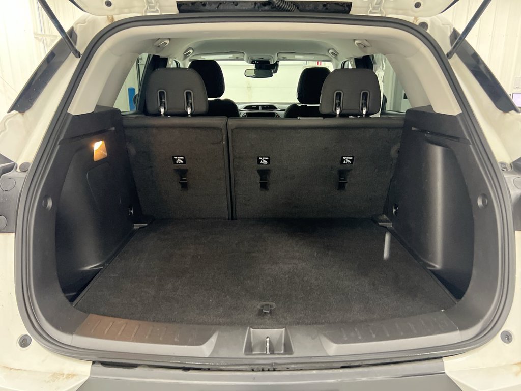 Used 2023 Chevrolet TrailBlazer LT w/ Convenience Package FWD image 23
