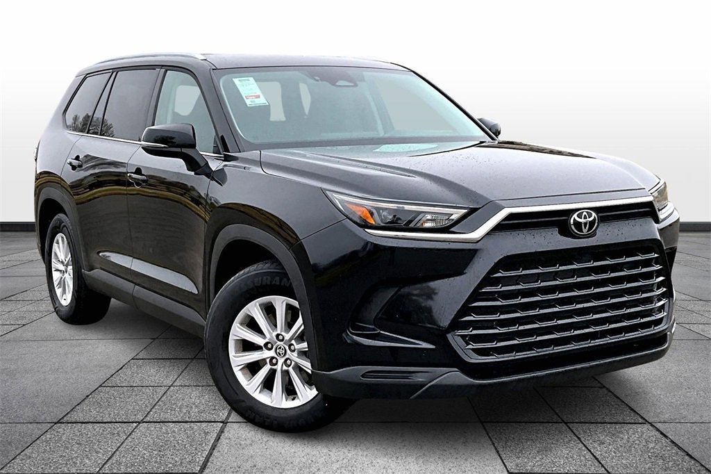 Used 2025 Toyota Grand Highlander XLE image 2