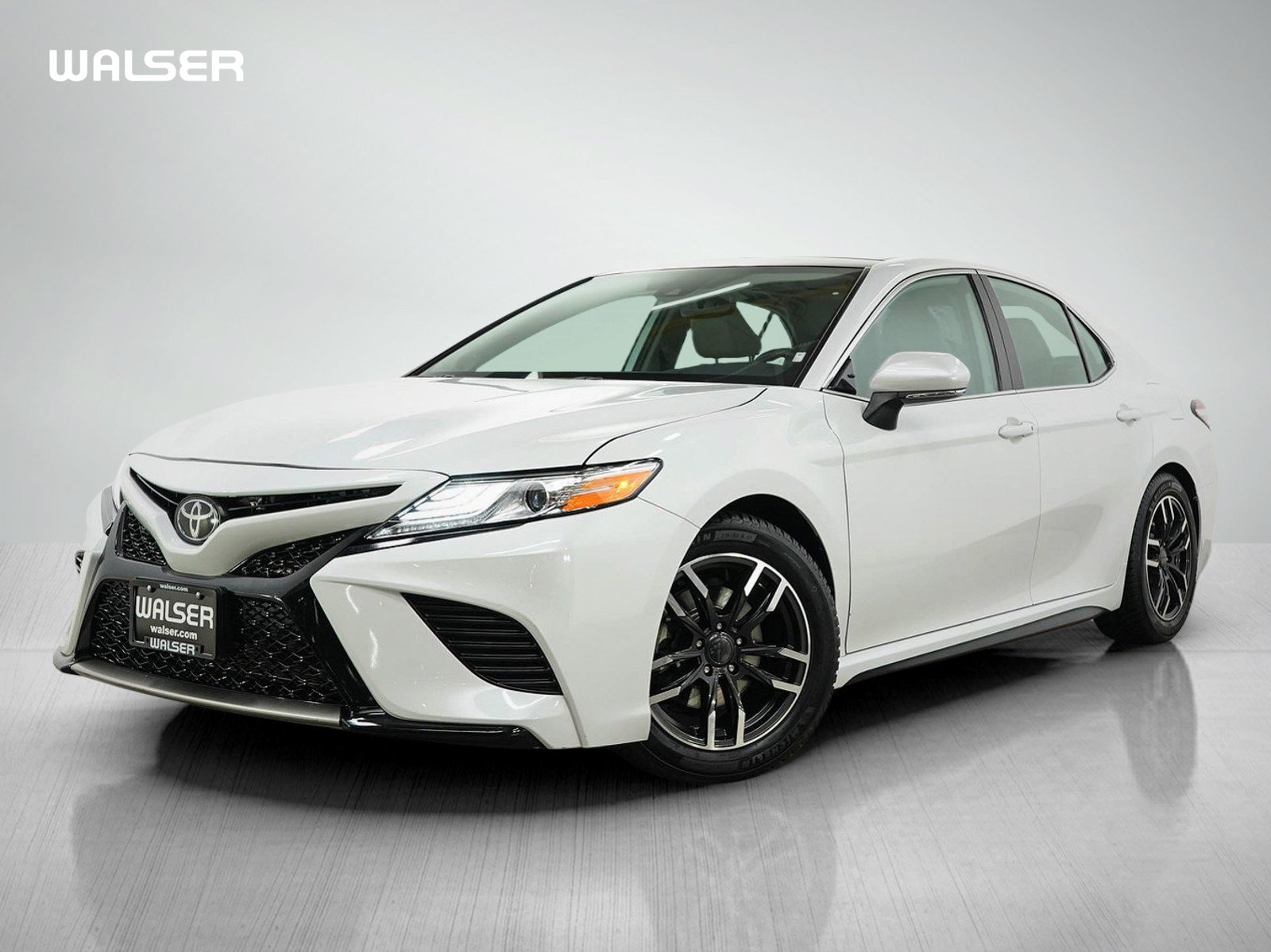 Used 2020 Toyota Camry XSE w/ Blackout Package FWD image 1