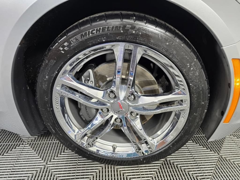 Used 2017 Chevrolet Corvette Stingray Convertible w/ 3LT Preferred Equipment Group RWD image 15