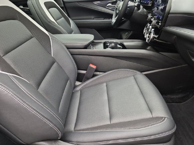 Used 2024 Chevrolet Blazer EV LT AWD/4WD image 26