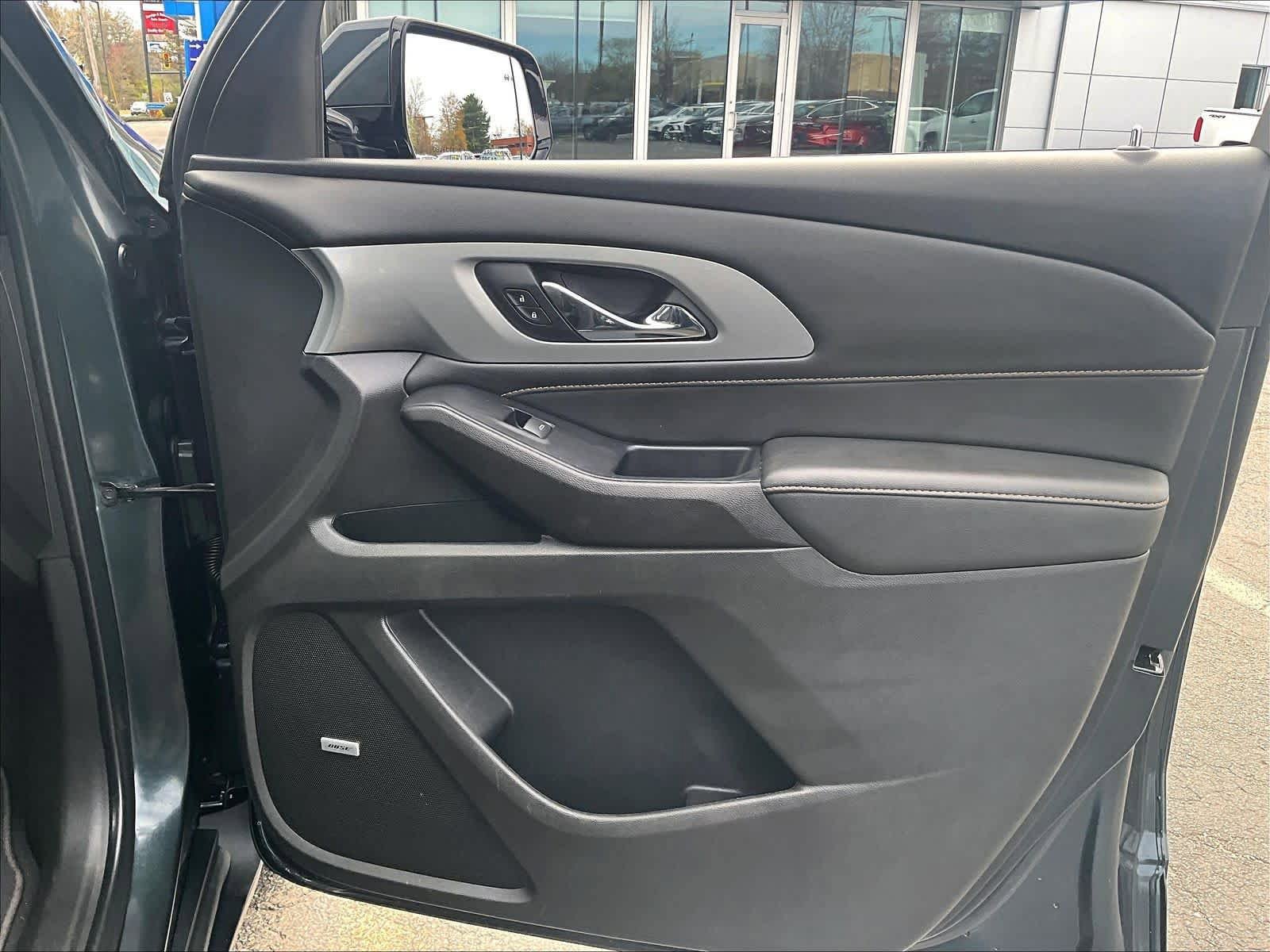 Used 2020 Chevrolet Traverse LT w/ LT Premium Package AWD/4WD image 12