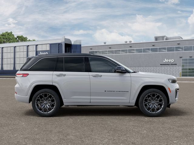 New 2026 Jeep Grand Cherokee Summit w/ Obsidian Package AWD/4WD image 21