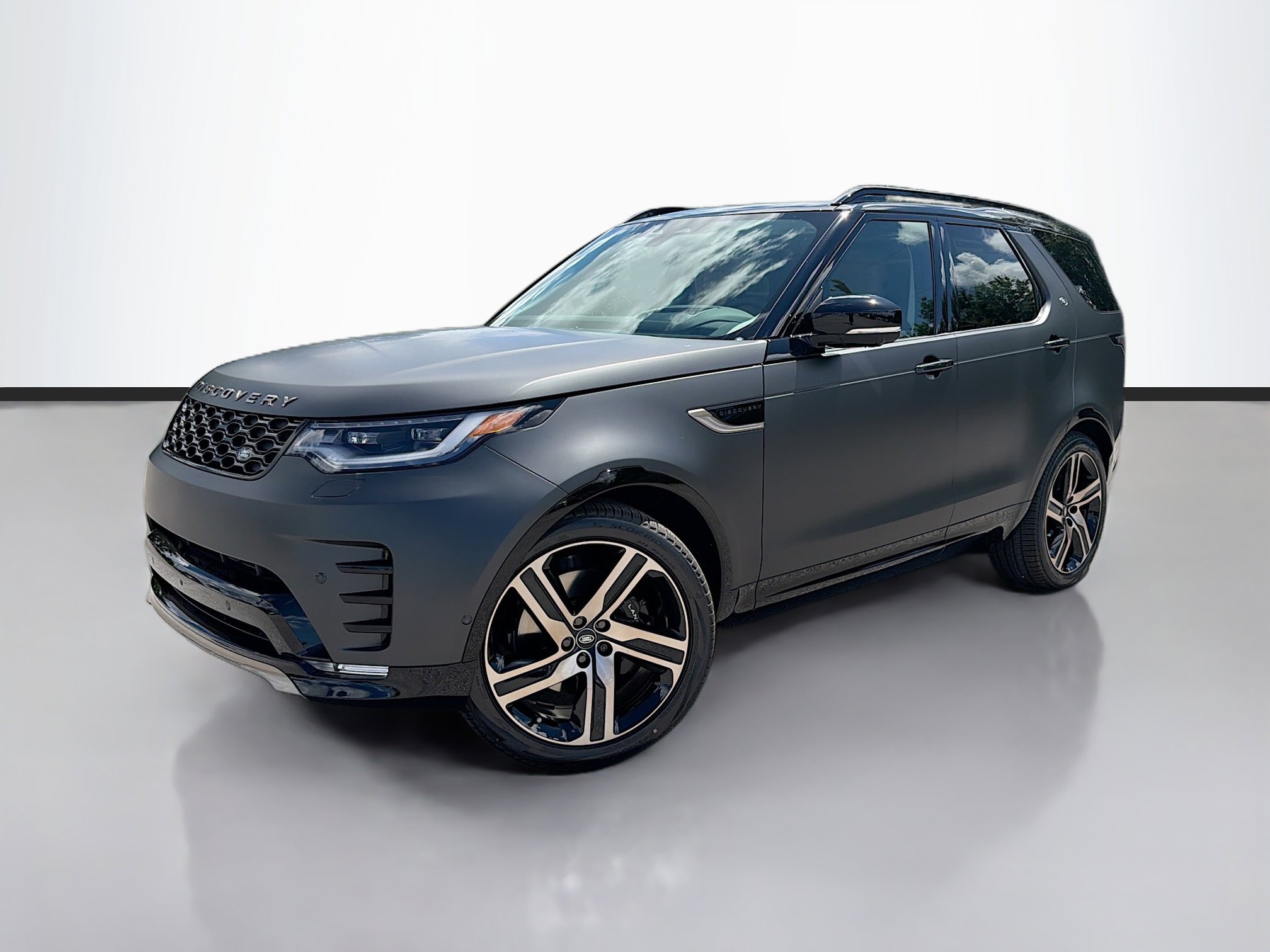 New 2026 Land Rover Discovery Limited Edition AWD/4WD image 1