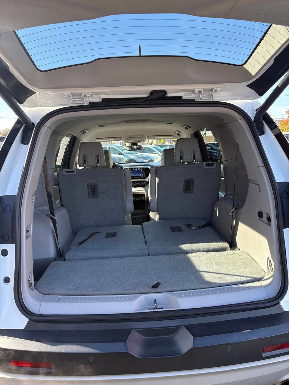 Used 2019 GMC Acadia SLT w/ LPO, Cargo Package image 18