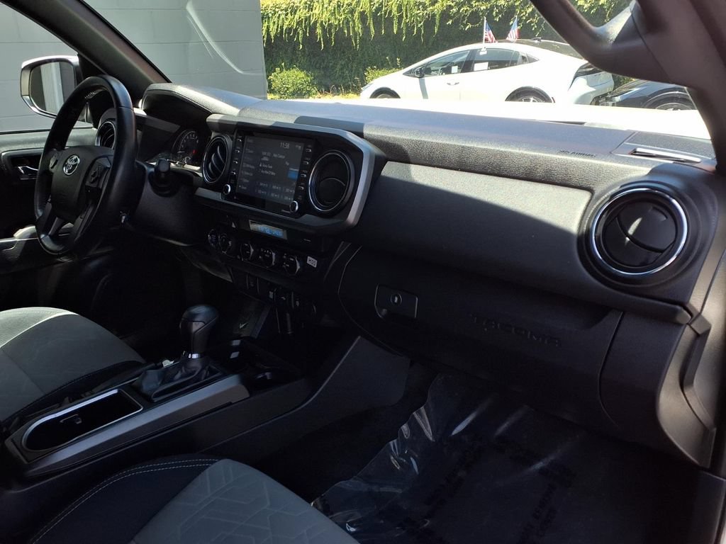 Certified 2023 Toyota Tacoma TRD Off-Road AWD/4WD image 24