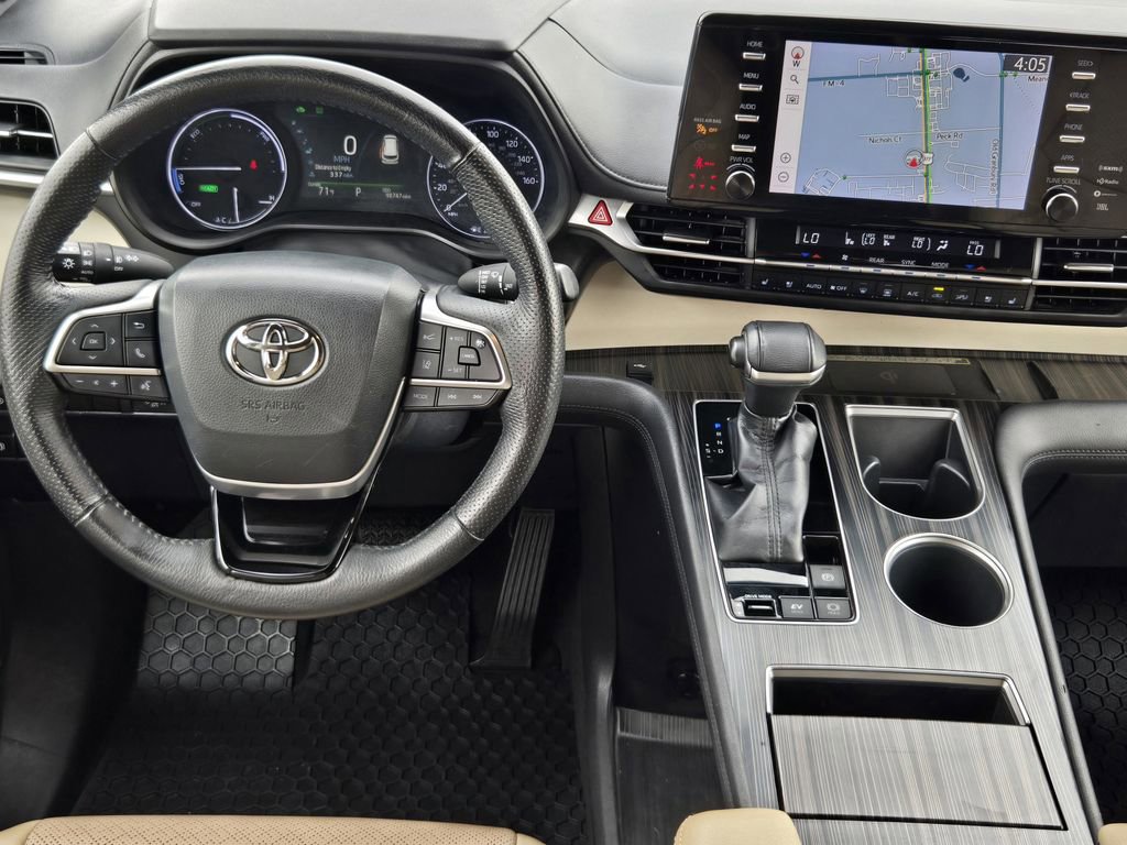 Used 2022 Toyota Sienna Limited FWD image 25