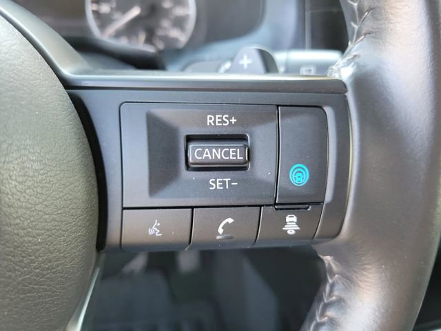 Used 2025 Nissan Pathfinder SV image 31