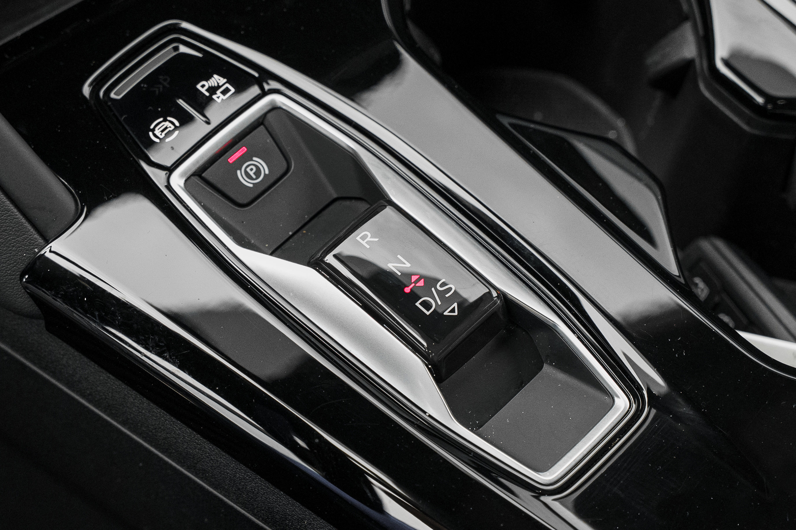 Certified 2025 Audi Q5 Premium w/ Convenience Package image 11