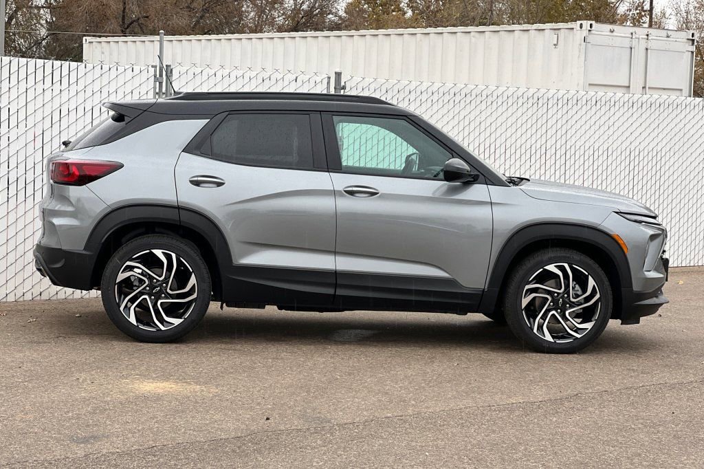 New 2026 Chevrolet TrailBlazer RS w/ Convenience Package FWD image 3