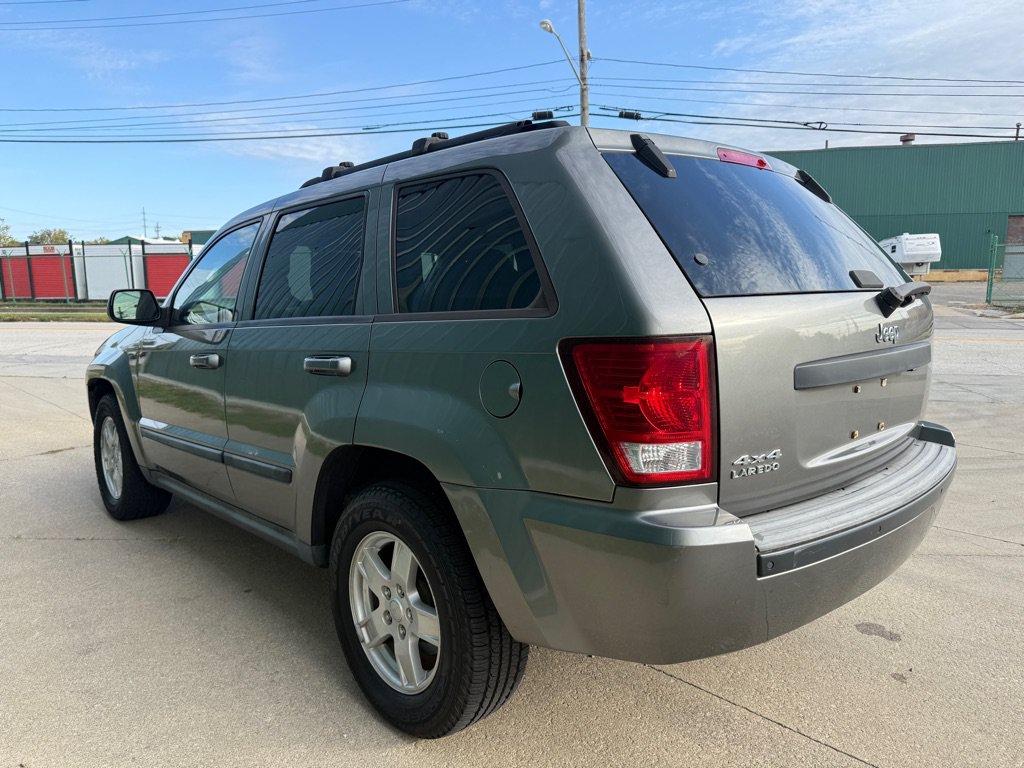 Used 2007 Jeep Grand Cherokee Laredo AWD/4WD image 5